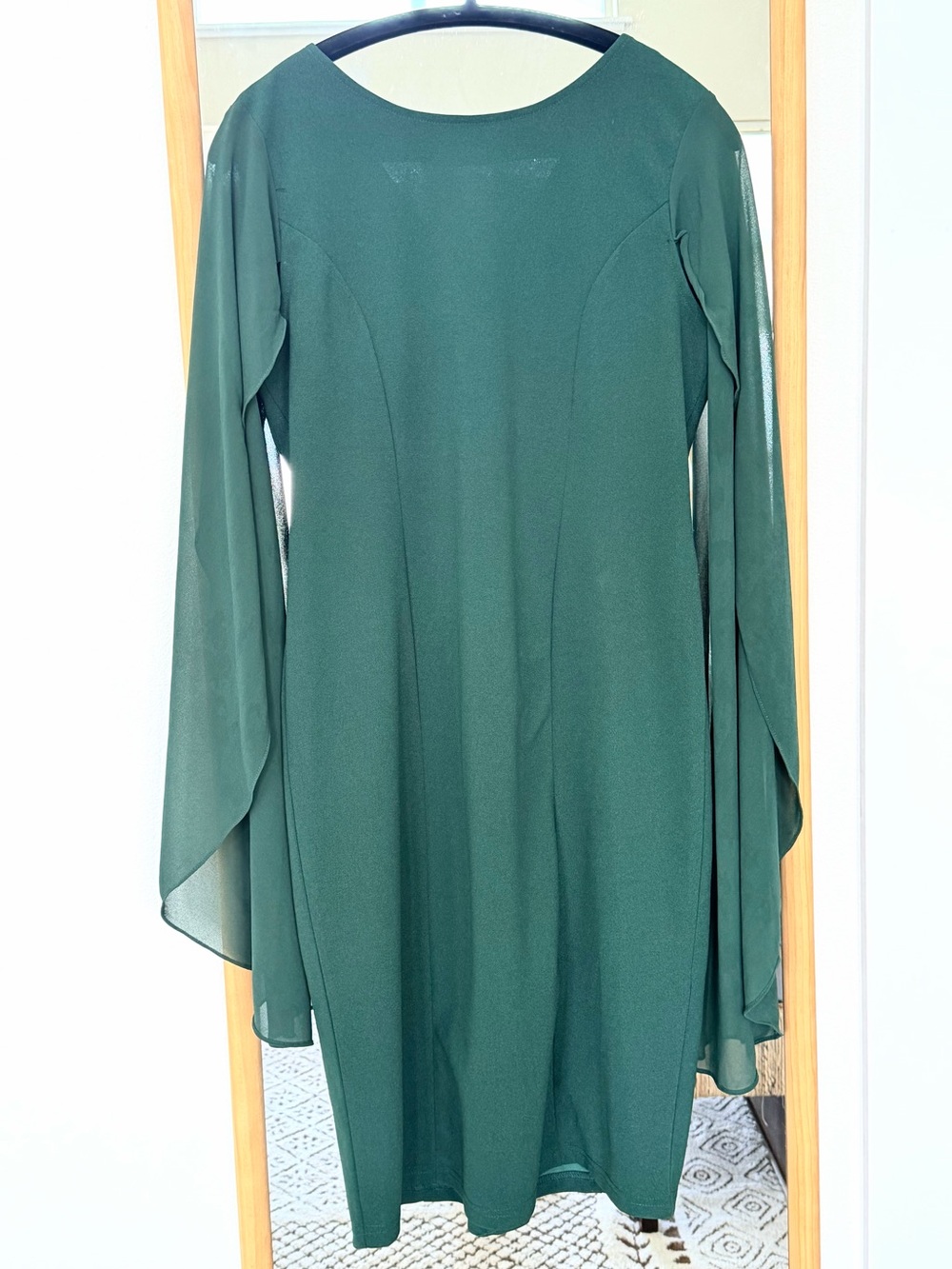 Long Sheer Chiffon Flowing Sleeve Forest Green Chiffon knee length Dress